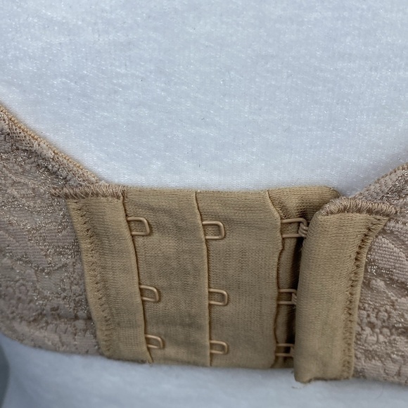 Wacoal 65547 Nude Colored Halo Lace Unloaded Underwire Bra. Size 32DD. - Picture 6 of 15